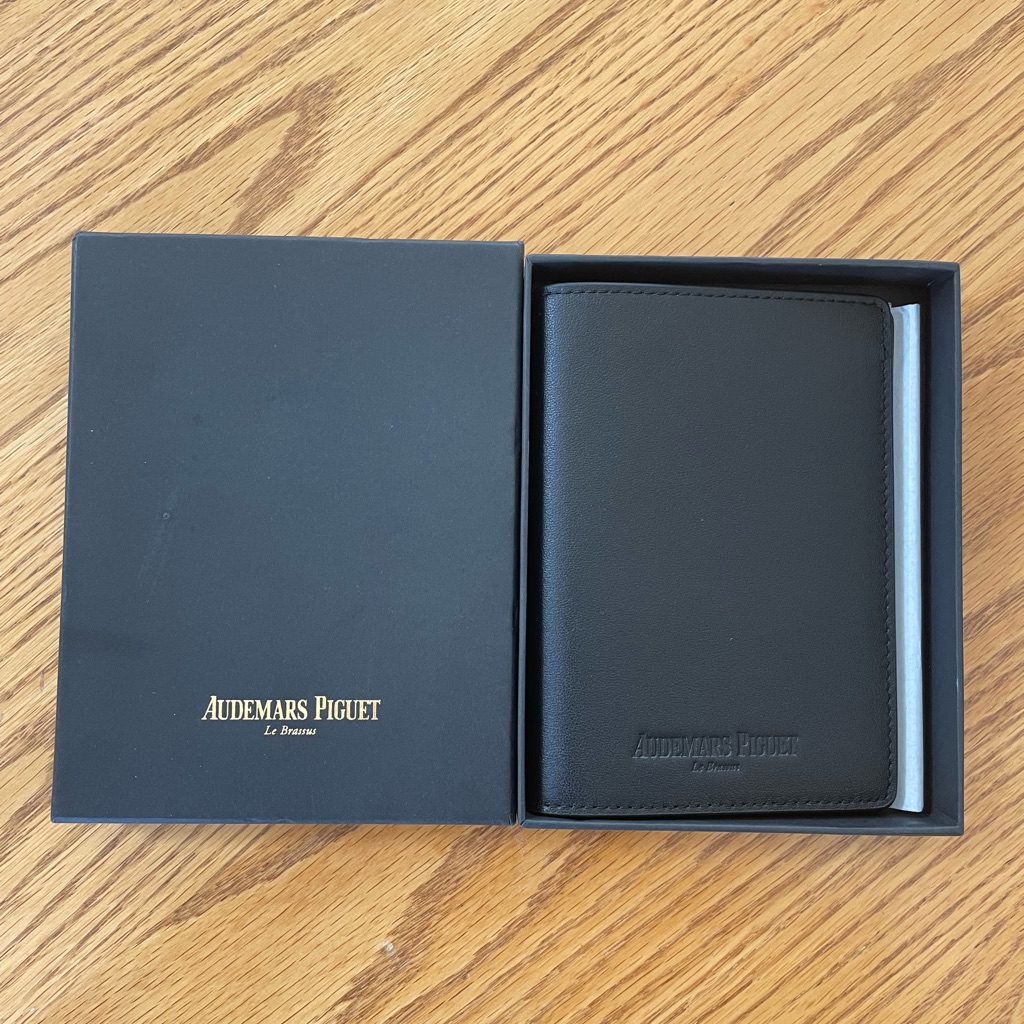 Audemars Piguet Elegant Black Card Holder Leather Passport Holder Audemars Piguet Elegant Black Card Holder Leather Passport Holder